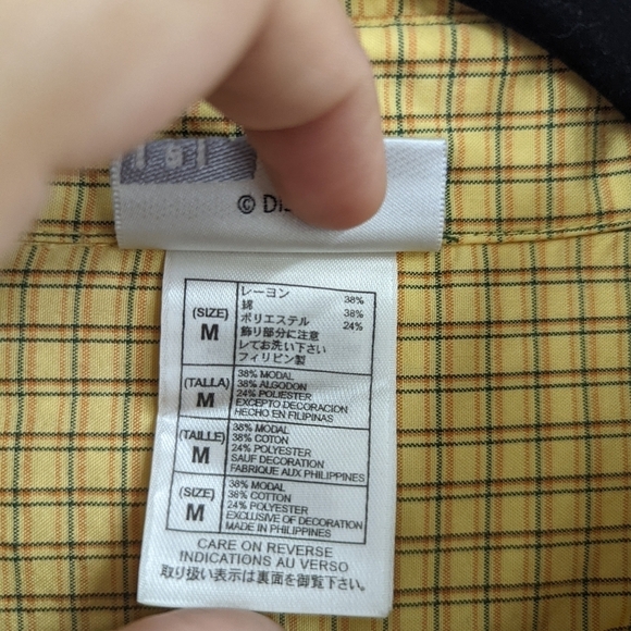 Men's WALT DISNEY WORLD FSU Short Sleeve Button Down Shirt - Picture 3 of 6